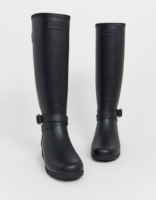 Hunter original refined tall wellington sales boots with ankle strap in black