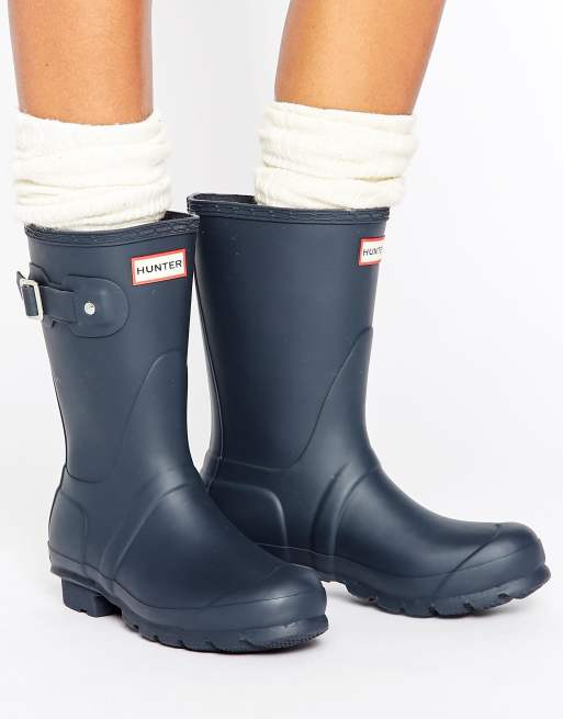 Short navy 2025 hunter boots