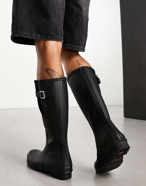 Hunter Original side adjustable gumboots in black, 3 of 4