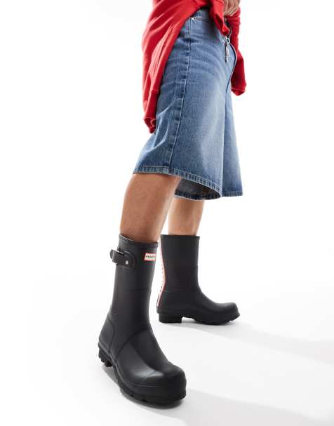 Hunter – Original – Svart korta gummistövlar med trefärgad logga och spännrem - view 1