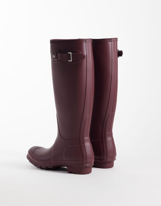 Hunter Original tall gumboots in burgundy, 4 of 4
