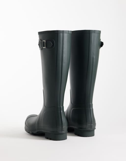 Hunter Original tall wellington boots in dark olive, 2 of 4
