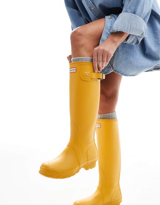 Hunter Original tall wellington boots in yellow | ASOS