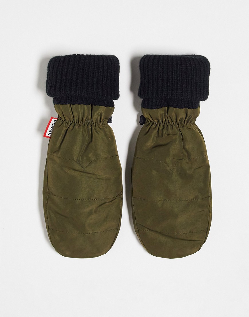 quilted logo mittens in khaki-Green