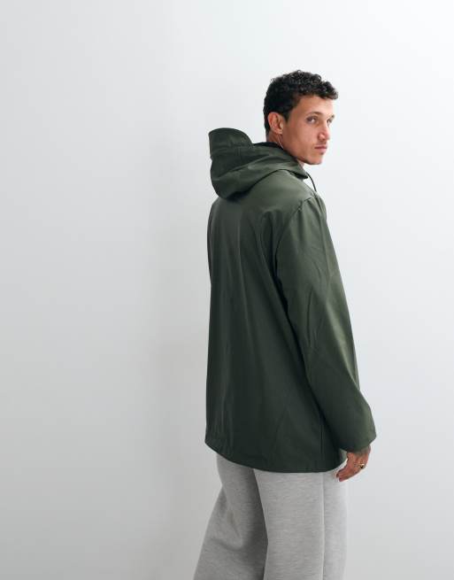 Hunter Raincoat in olive , 4 of 5