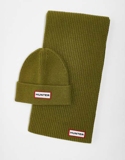 Hunter unisex beanie and scarf box set in green - view 1