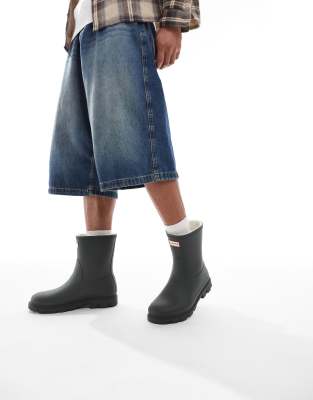  Unisex Downpour lined short wellington boot in dark olive