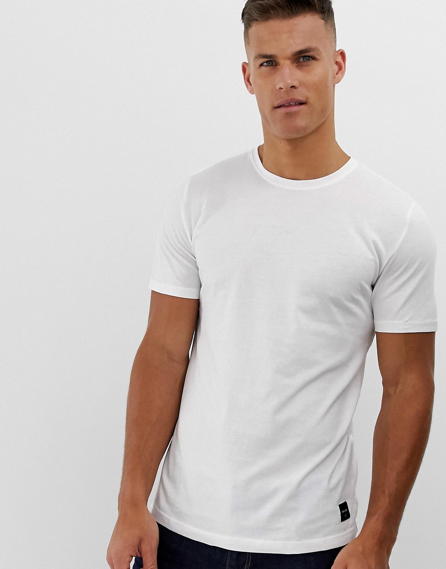 Hvid longline T-shirt med buet kant fra Only & Sons