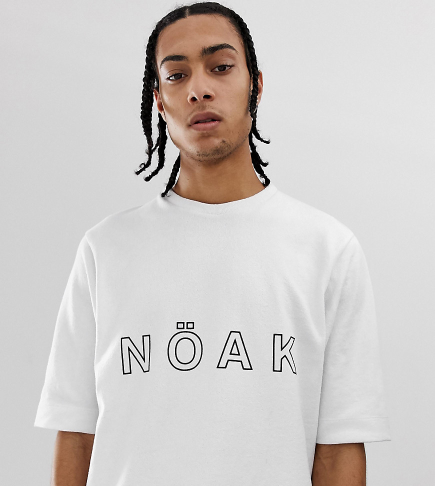Hvid oversized T-shirt med logo fra Noak