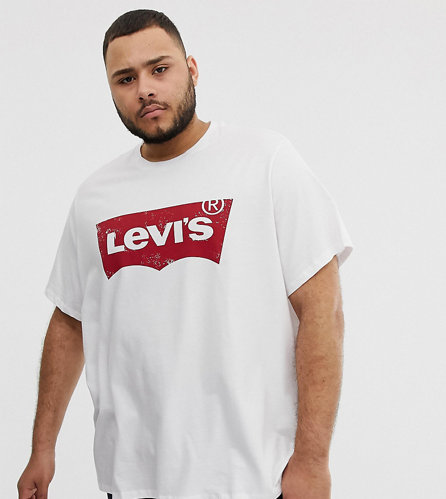 Hvid T-shirt med batwing-logo fra Levi's plus