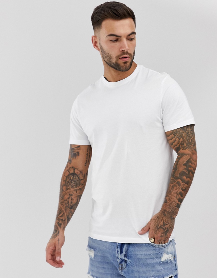Hvid t-shirt med rund hals fra New Look