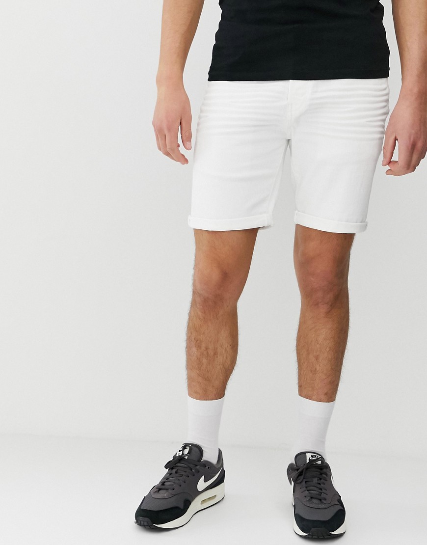 Hvide denim shorts i regulær pasform fra Solid