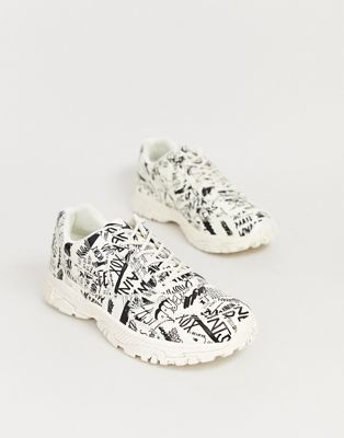Hvide sneakers med grafittiprint fra ASOS DESIGN