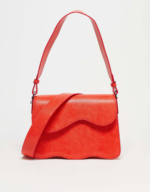 Hvisk - Elude - Borsa da spalla e a tracolla in pelle vegan-friendly rossa con design ondulato