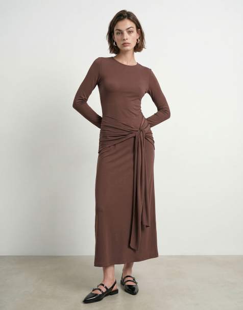 HYPEDROP langärmliges Kleid in Muskat - view 1