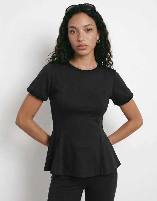 HYPEDROP Short sleeved top in black1, 2 of 5