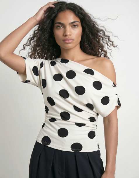 HYPEDROP - Top met blote schouders in cloud dancer1 - view 1
