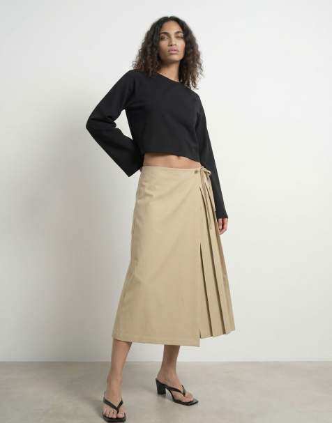 HYPEDROP Ocelle crew neck long sleeve top in black