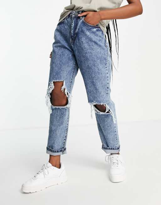 I Saw It First – Blå jeans med raka ben och slitna detaljer
