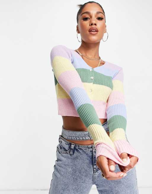 I Saw It First – Bunte Strickjacke mit kurzem Schnitt und Streifenmuster