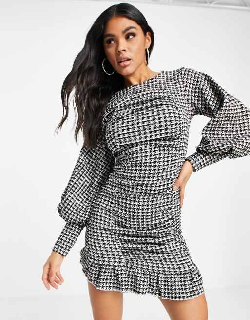 I Saw It First – Czarna sukienka bodycon w pepitkę z bufkami i marszczeniem