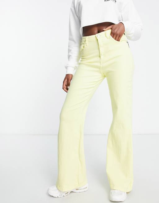 I Saw It First fitted flared jeans in lemon | ASOS