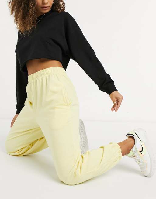 I Saw It First joggers in yellow, 4 of 4