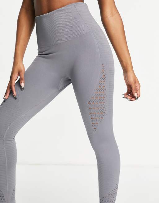 I Saw It First - Legging de sport taille haute sans coutures à découpes - Gris foncé, 2 de 4