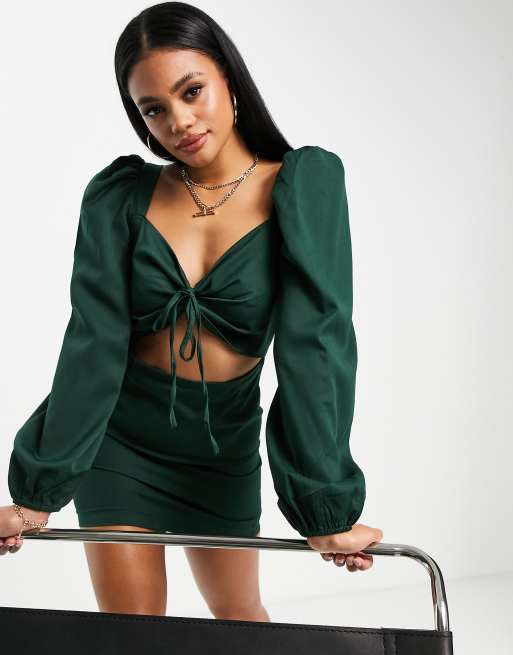 I Saw It First – Mini-Bodycon-Kleid in Smaragdgrün mit voluminösen Ärmeln, Knopfdetail und Zierausschnitt