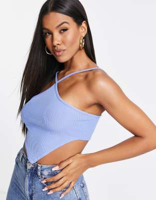 I Saw It First – Neckholder-Oberteil in Blau mit Rüschen und Zipfelsaum