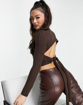 I Saw It First openback knitted jumper in chocolate