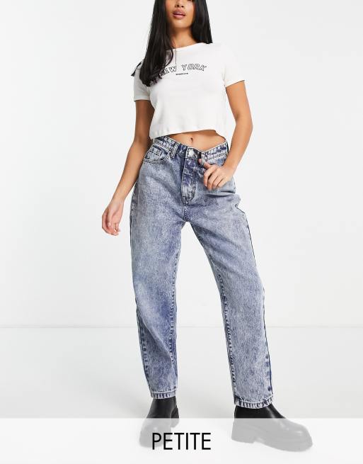 I Saw It First Petite – Jeans in Blau mit geradem Schnitt und Vintage-Waschung