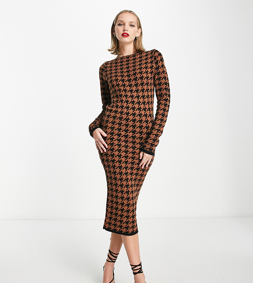 I Saw It First Petite knitted midi dress in camel houndstooth print-Multi