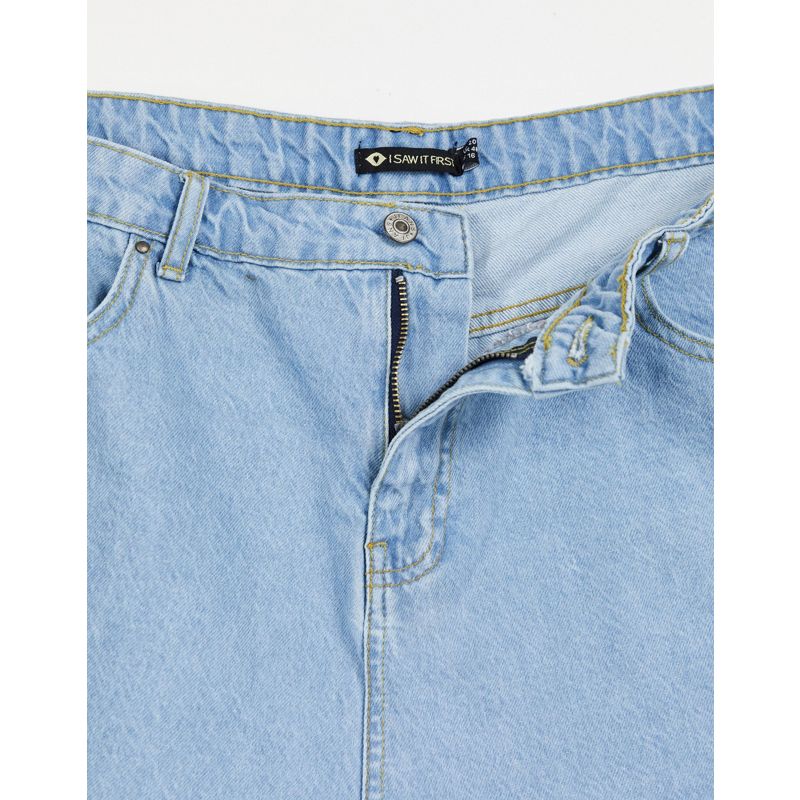 Pantaloncini di jeans l4uVt I Saw It First Plus - Mom shorts a vita alta lavaggio chiaro blu con fondo grezzo