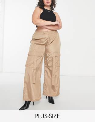 I Saw It First Plus nylon wide leg cargo pants in beige-Pink