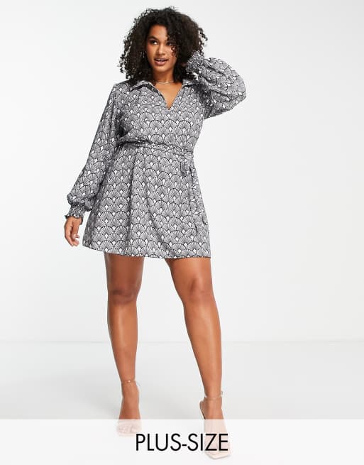 I Saw It First Plus - Robe courte rétro à imprimé avec détail froncé - Noir et blanc