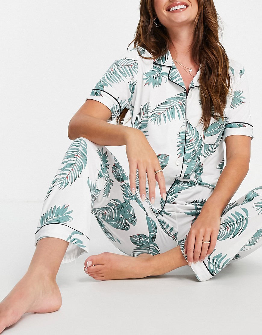 I Saw It First shirt and trouser pajama set in green leaf print-Multi