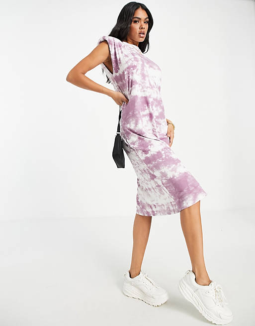 I Saw It First shoulder pad tie dye t-shirt dress in pink