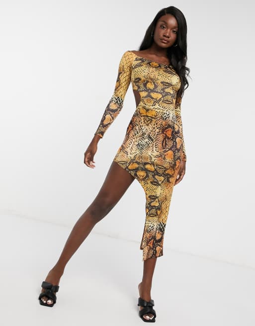 I Saw It First - Vestito lungo arancione effetto serpente con scollo Bardot e cut-out laterale