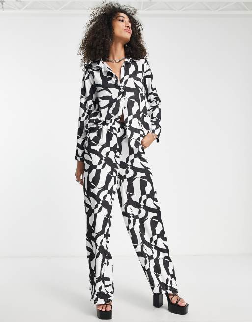 I Saw It First wide leg trousers co ord in geo print