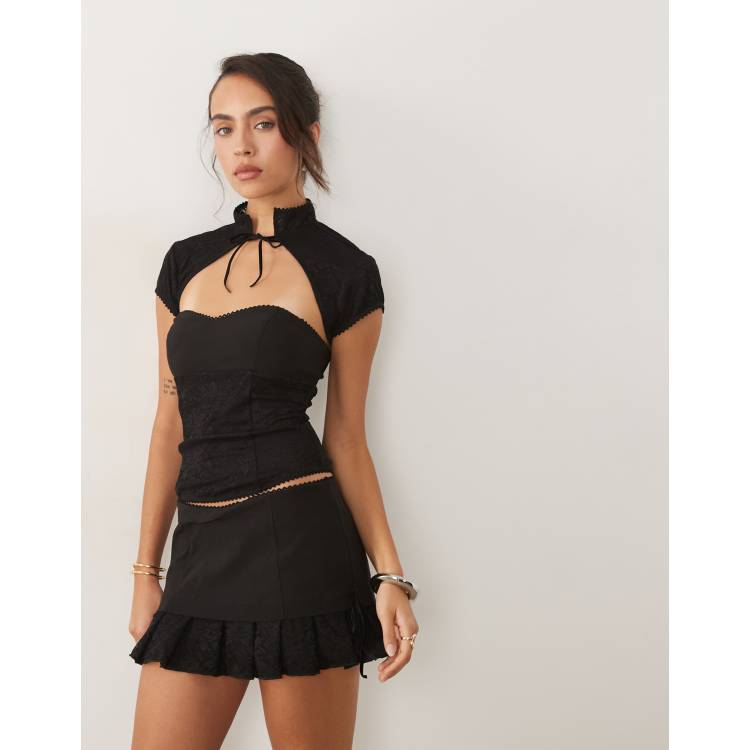 210896272-1-black?$n_750w$&wid