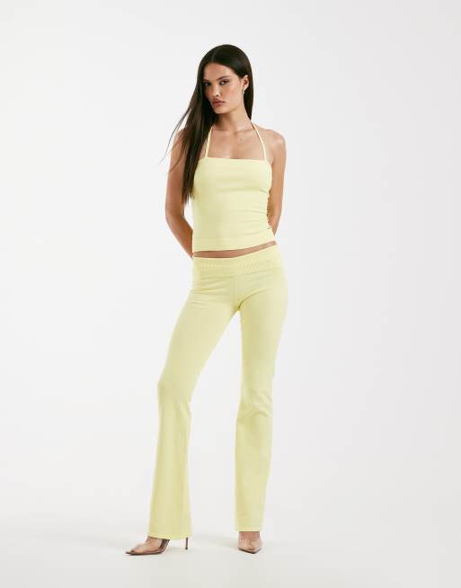 I.AM.GIA – Audrina – Żółty profilowany top z dekoltem typu halter i prążkowanym wykończeniem, część zestawu