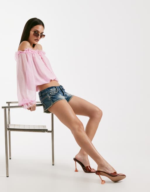I.AM.GIA – Aura – Ciemnoniebieskie jeansowe szorty hot pants z przetarciami i nieobszytym dołem
