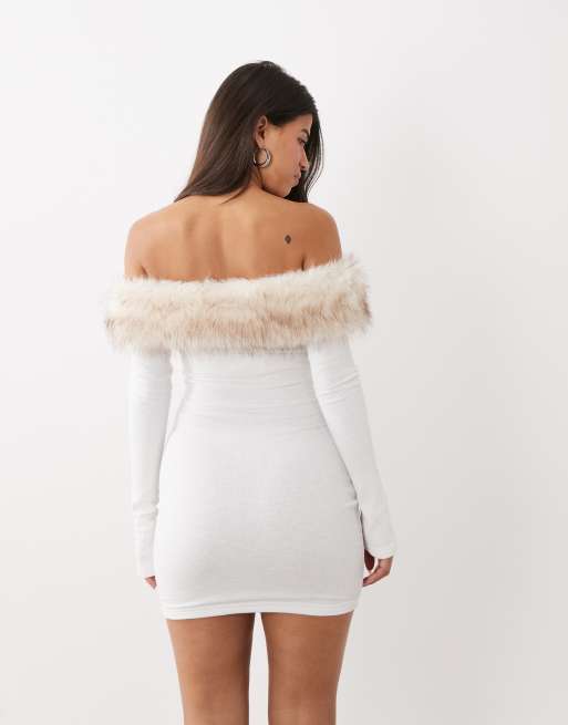 I.AM.GIA Cecily Bardot-Strick-Minikleid mit Faux-Fur-Besatz in Cremeweiß, 4 von 4