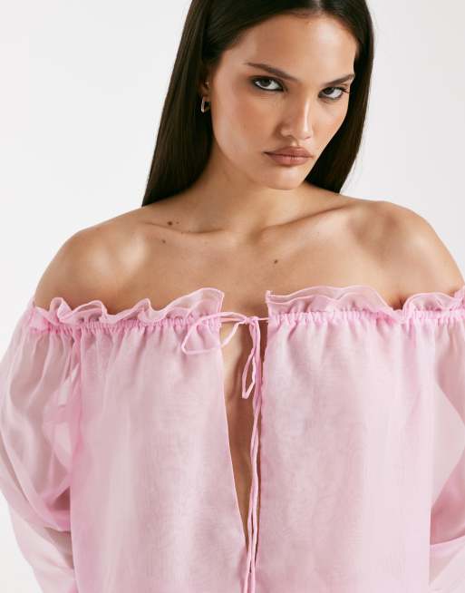I.AM.GIA - Jazmin Georgette - Lyserød bardot-bluse i chiffon med dyb udskæring og bindedetalje, 3 af 4