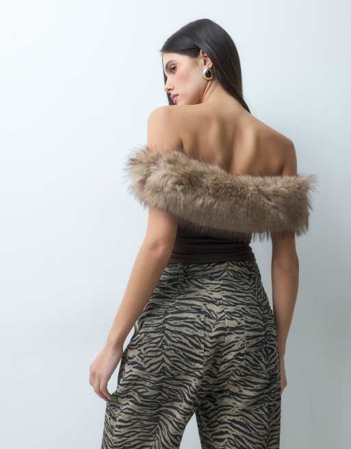 I.AM.GIA Lora bardot faux fur trim asymmetric knitted top in chocolate, 4 of 5