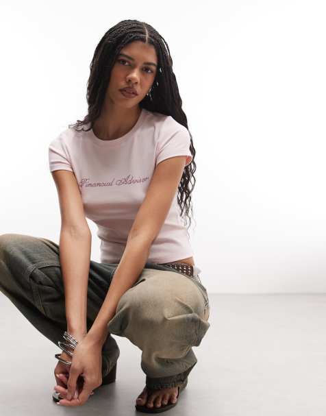 I.AM.GIA - Odezia - Aansluitend T-shirt met kapmouwtjes en 'Financial Advisor'-print met siersteentjes in babyroze - view 1