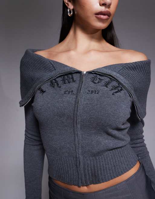 I.AM.GIA ribbed trim foldover bardot logo detail zip through jumper in grey, 4 of 4