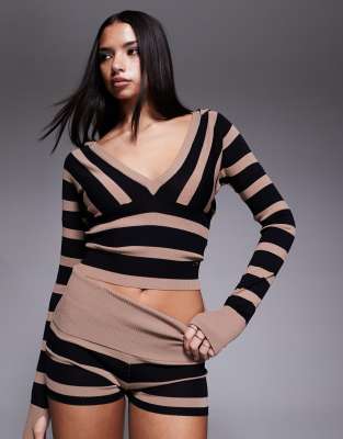 I.am.gia Suzi V-neck Long Sleeve Fitted Hooded Sweater In Multi