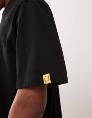 Icecream Supplies Work Print Short Sleeve T-shirt In Black